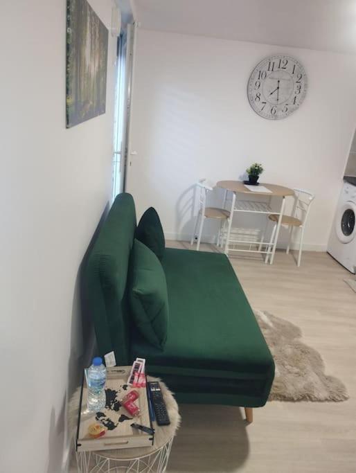 Le Petit Viry Apartment Luaran gambar
